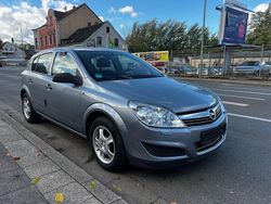 Silber Gebraucht 2009 Opel Astra Basis Limousine | 1.999 € (Fairer Preis)