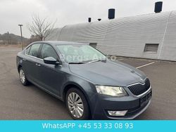 Grau Gebraucht 2015 Skoda Octavia Elegance Limousine | 6.400 € (Guter Preis)