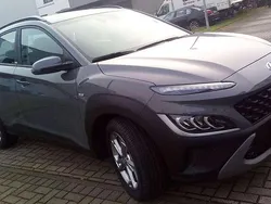 Grau Gebraucht 2021 Hyundai Kona Trend SUV | 17.500 € (Fairer Preis)