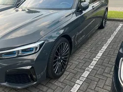 Grau Gebraucht 2019 BMW 750 M Sport Limousine | 55.500 € (Guter Preis)