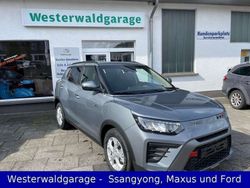 Platinum gray metallic Neu 2024 Ssangyong (KGM) Tivoli Quartz SUV | 26.950 €