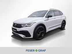 Oryxweiß perlmutteffekt Gebraucht 2024 VW Tiguan Allspace R-line SUV | 42.350 € (Fairer Preis)