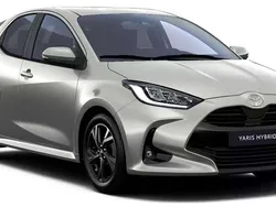 Shimmering silver metallic Neu 2025 Toyota Yaris Hybrid Kleinwagen | 25.290 € (Fairer Preis)