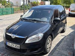 Schwarz Gebraucht 2013 Skoda Roomster Van / Kleinbus | 2.500 € (Fairer Preis)