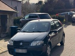 Schwarz Gebraucht 2003 Fiat Punto Kleinwagen | 1.400 € (Fairer Preis)