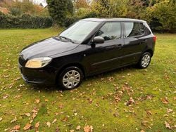 Schwarz Gebraucht 2014 Skoda Fabia Kleinwagen | 2.499 € (Guter Preis)