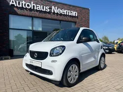 Weiß Gebraucht 2018 Smart ForTwo Electric Drive Coupé | 7.900 € (Fairer Preis)