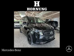 Obsidianschwarz metallic Gebraucht 2024 Mercedes V300 Avantgarde Van / Kleinbus | 81.900 €