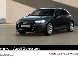 Mythosschwarz metallic Neu 2025 Audi A1 Sportback Advanced Kleinwagen | 29.890 € (Fairer Preis)