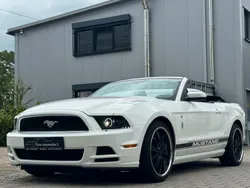 Weiß Gebraucht 2013 Ford Mustang Sport Cabrio | 18.990 € (Etwas zu teuer)