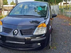 Schwarz Gebraucht 2005 Renault Modus Van / Kleinbus | 2.200 €