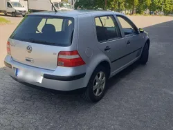 Silber Gebraucht 2003 VW Golf IV Comfortline Limousine | 1.999 € (Etwas zu teuer)