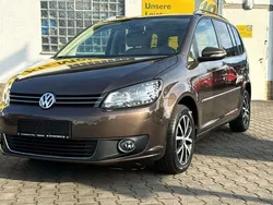 Braun Gebraucht 2012 VW Touran Highline Van / Kleinbus | 14.500 € (Teuer)