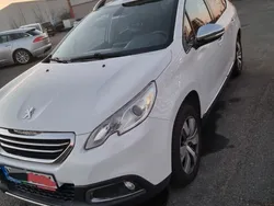 Weiß Gebraucht 2014 Peugeot 2008 Allure SUV | 8.500 € (Guter Preis)