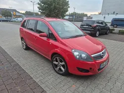 Rot Gebraucht 2008 Opel Zafira Edition Van / Kleinbus | 3.650 € (Fairer Preis)