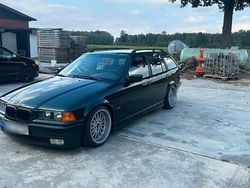 Grün Gebraucht 1998 BMW 323 Kombi | 8.500 € (Fairer Preis)