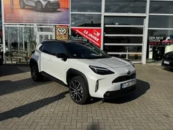 1k6)/ black (202) (grau Gebraucht 2024 Toyota Yaris Cross Premium SUV | 31.900 € (Etwas zu teuer)