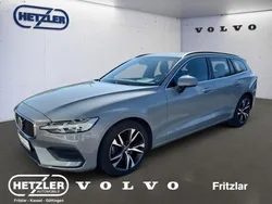 Vapour grey / metallic Gebraucht 2024 Volvo V60 Core Kombi | 43.850 € (Teuer)