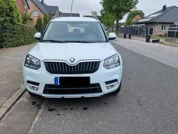 Weiß Gebraucht 2016 Skoda Yeti SUV | 8.800 € (Guter Preis)