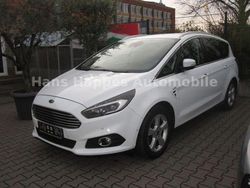 Weiß Gebraucht 2016 Ford S-MAX Titanium Van / Kleinbus | 12.990 € (Guter Preis)