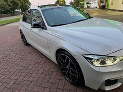 Weiß Gebraucht 2016 BMW 320 Comfort Edition Limousine | 13.499 € (Etwas zu teuer)