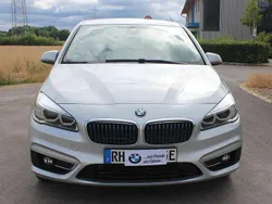 Silber Gebraucht 2017 BMW 225 Active Tourer iPerformance Van / Kleinbus | 13.800 € (Etwas zu teuer)