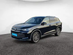 Deep black perleffekt Gebraucht 2024 VW Tiguan Elegance SUV | 38.840 € (Fairer Preis)