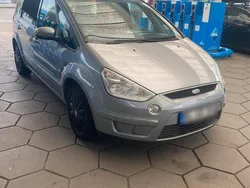 Silber Gebraucht 2008 Ford S-MAX S Van / Kleinbus | 3.200 €