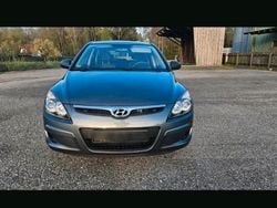 Grau Gebraucht 2009 Hyundai i30 Kombi | 3.500 € (Fairer Preis)