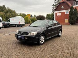 Schwarz Gebraucht 2002 Opel Astra Selection Limousine | 1.500 € (Etwas zu teuer)