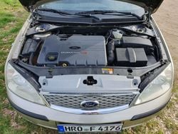 Beige Gebraucht 2005 Ford Mondeo Ghia Limousine | 4.999 €