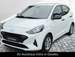 Rot Neu 2025 Hyundai i10 Comfort Kleinwagen | 17.970 € (Fairer Preis)