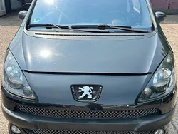 Schwarz Gebraucht 2006 Peugeot 1007 Kleinwagen | 4.000 €
