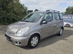 Silber Gebraucht 2006 Toyota Yaris Kombi | 1.890 € (Fairer Preis)