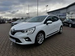 Weiß Gebraucht 2021 Renault Clio V Business Limousine | 14.750 € (Fairer Preis)