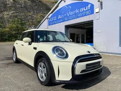 Weiß Gebraucht 2021 Mini ONE Classic Kleinwagen | 16.800 € (Fairer Preis)