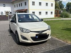 Beige Gebraucht 2014 Hyundai i20 Classic Kleinwagen | 4.950 € (Guter Preis)