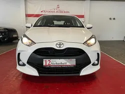 Super white 2 Gebraucht 2021 Toyota Yaris Comfort Kleinwagen | 17.999 € (Etwas zu teuer)