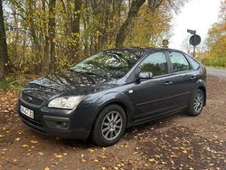 Grau Gebraucht 2008 Ford Focus Limousine | 3.250 € (Fairer Preis)