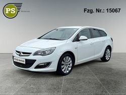 Weiß Gebraucht 2015 Opel Astra Exklusiv Kombi | 3.980 € (Guter Preis)