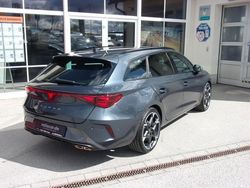 Magnetic grau metallic Gebraucht 2024 Cupra Leon | 38.580 € (Superpreis)
