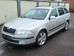 Silber Gebraucht 2005 Skoda Octavia Elegance Kombi | 1.500 € (Fairer Preis)