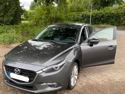 Grau Gebraucht 2018 Mazda 3 Sports-Line Limousine | 13.500 € (Guter Preis)