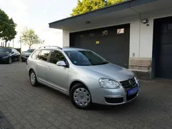 Reflexsilber metallic Gebraucht 2010 VW Golf VI Trendline Kombi | 3.650 € (Superpreis)