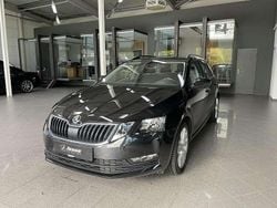 Schwarz Gebraucht 2020 Skoda Octavia Ambition Kombi | 14.990 € (Guter Preis)