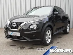 Schwarz metallic Gebraucht 2020 Nissan Juke N-Connecta SUV | 18.390 €