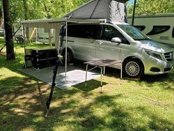 Silber Gebraucht 2017 Mercedes V250 Marco Polo Van / Kleinbus | 50.990 €