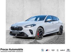 Grau Neu 2025 BMW 120 M Sport Kleinwagen | 39.940 € (Teuer)