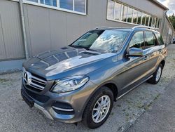 Grau Gebraucht 2016 Mercedes GLE250 SUV | 29.780 € (Fairer Preis)