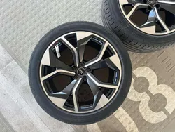Mythosschwarz metallic Gebraucht 2022 Audi e-tron Ambiente SUV | 45.440 € (Guter Preis)